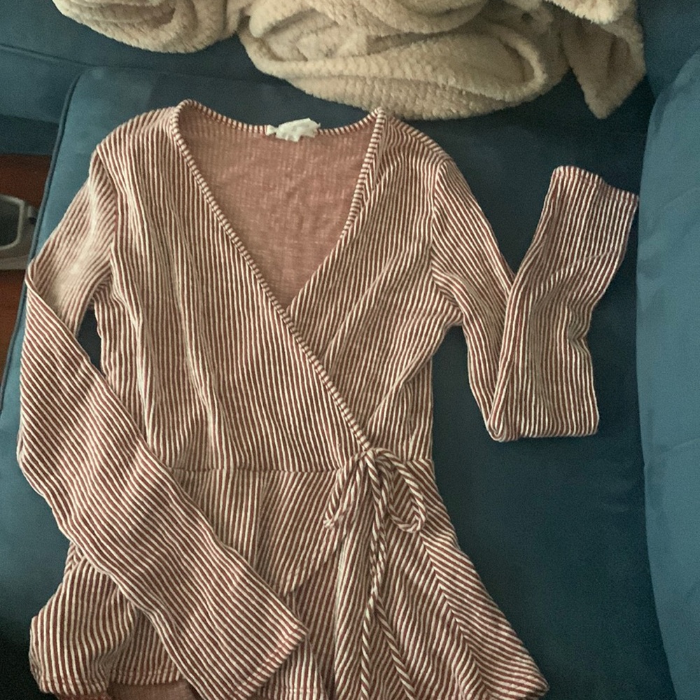 Good lightweight long sleeve blouse